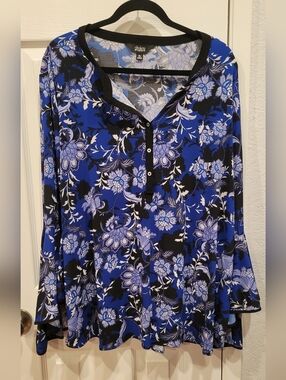 Slim Factor Blue and Black Floral Long-Sleeve Henley